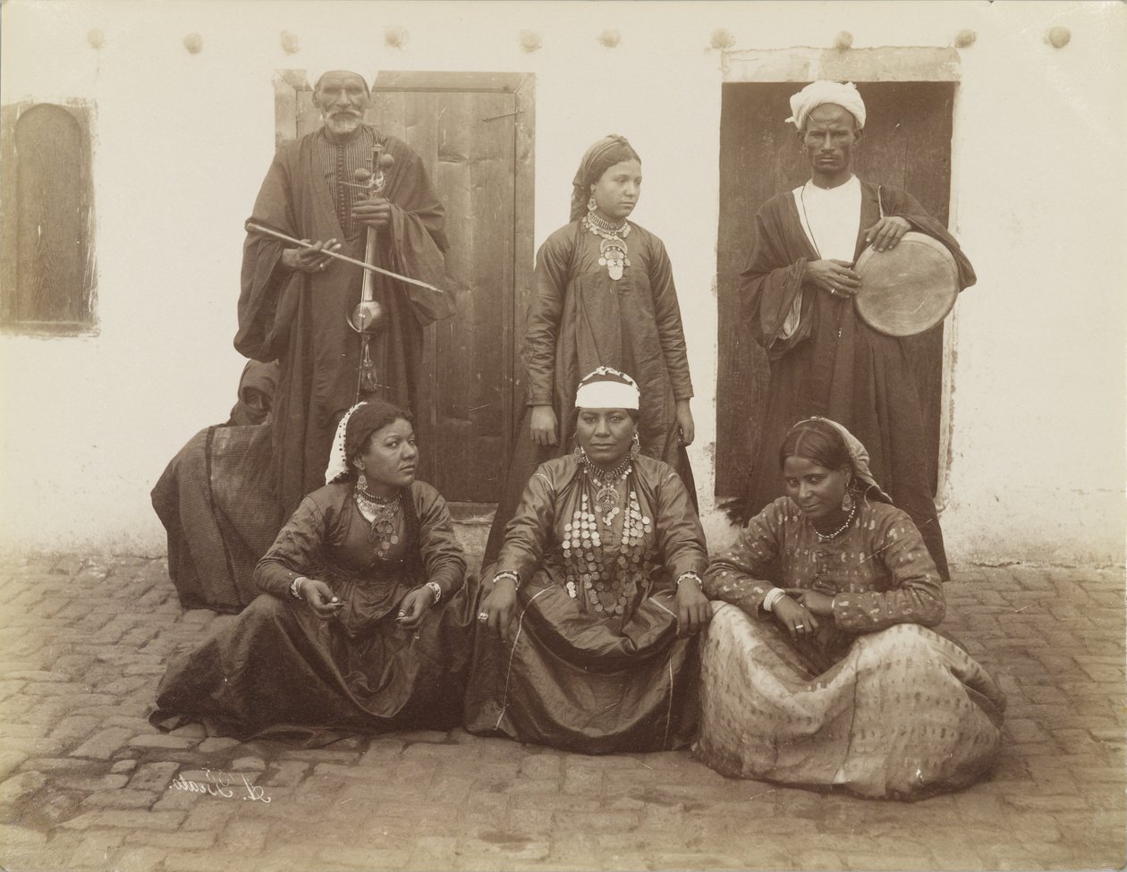 Danzatori arabi, Egitto da Antonio Beato