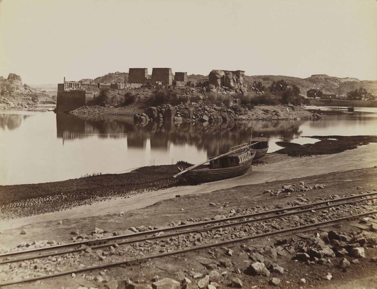 Philae, vista della Riva Est del Nilo, nord-ovest da Antonio Beato