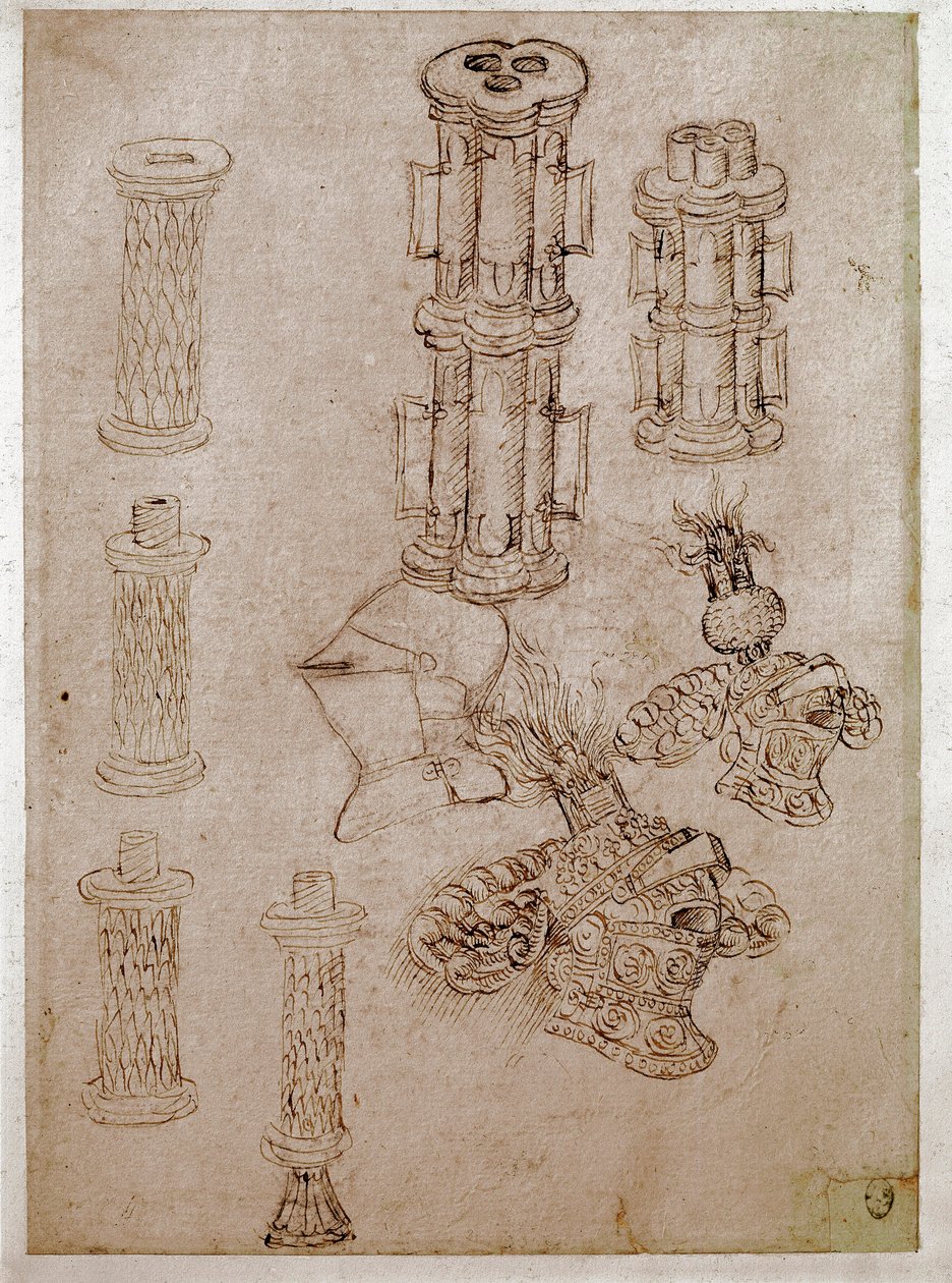 Tre elmi sormontati da creste e due pezzi di cannoni smontati da Antonio Pisanello