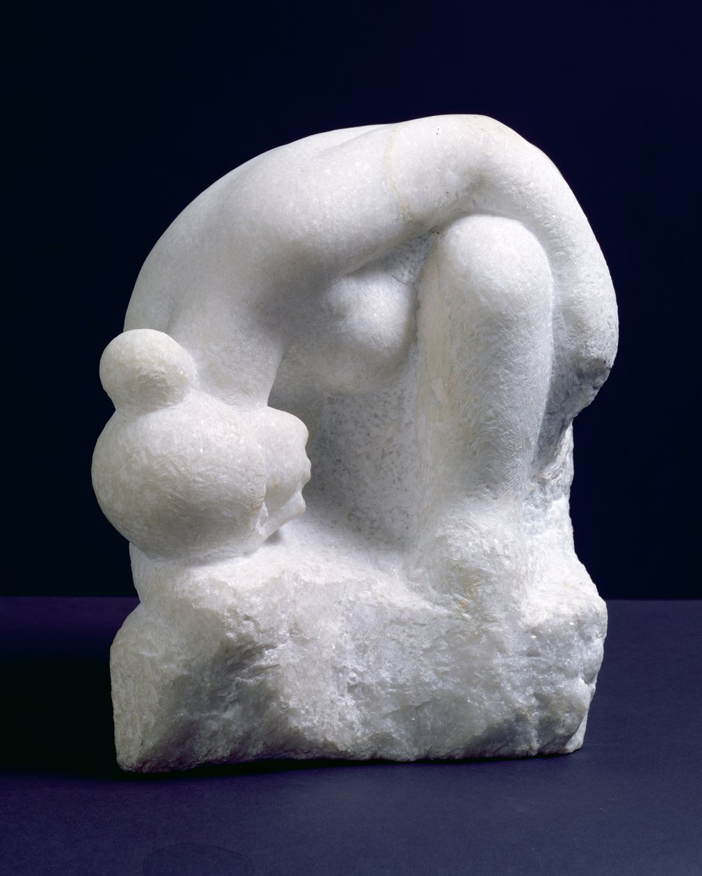 Figura accovacciata, c.1930 (iniziata nel 1908) da Aristide Maillol