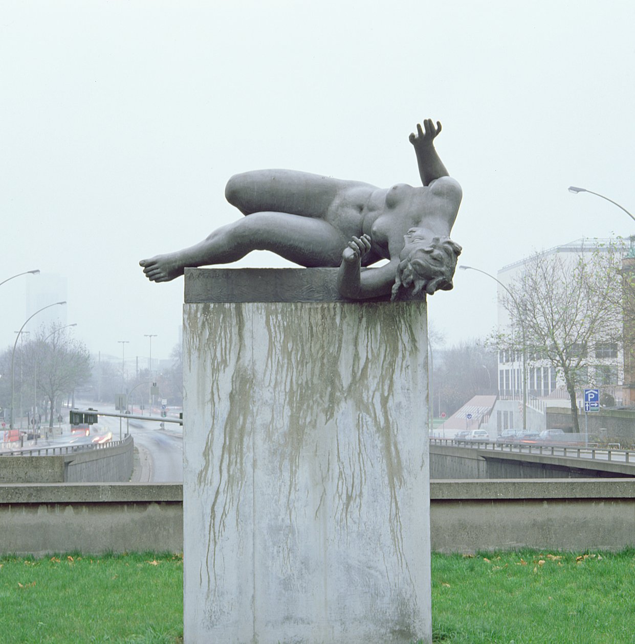 Il fiume (La riviere etendue), 1939-43 (piombo) da Aristide Maillol