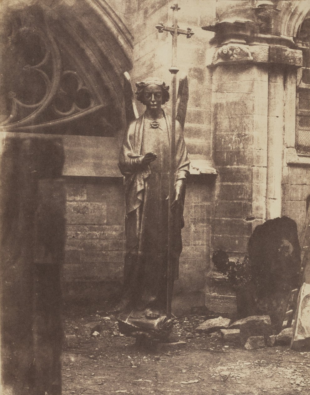Angelo di Geoffroy-Dechaume del frontone orientale di Sainte-Chapelle, 1851-1853 (foto) da Auguste Mestral