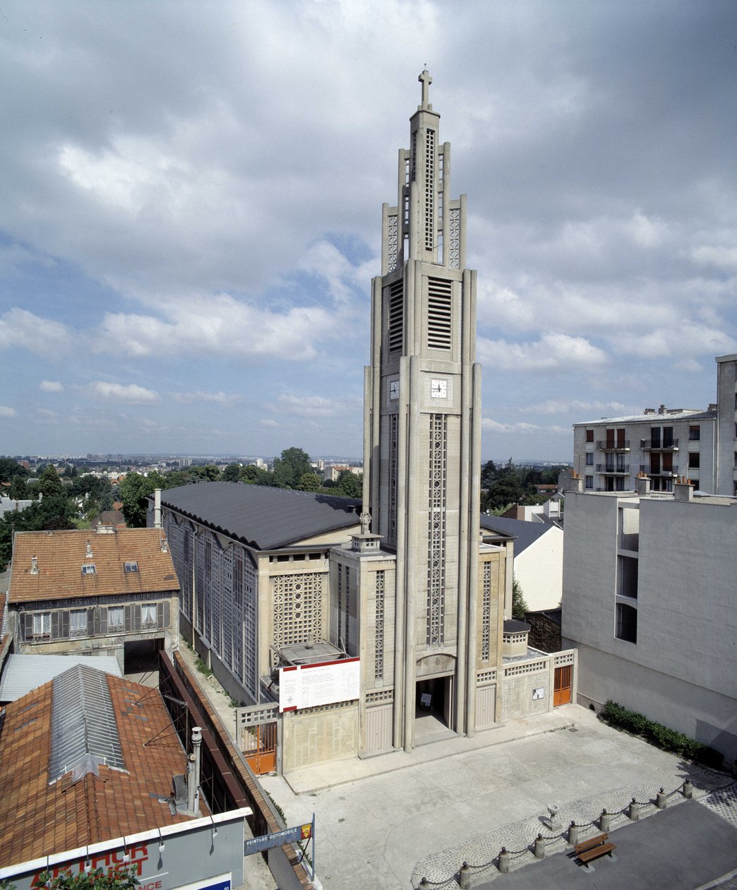 Veduta generale della chiesa Notre Dame de Le Raincy (Seine saint Denis) 1923 (foto) da Auguste Perret