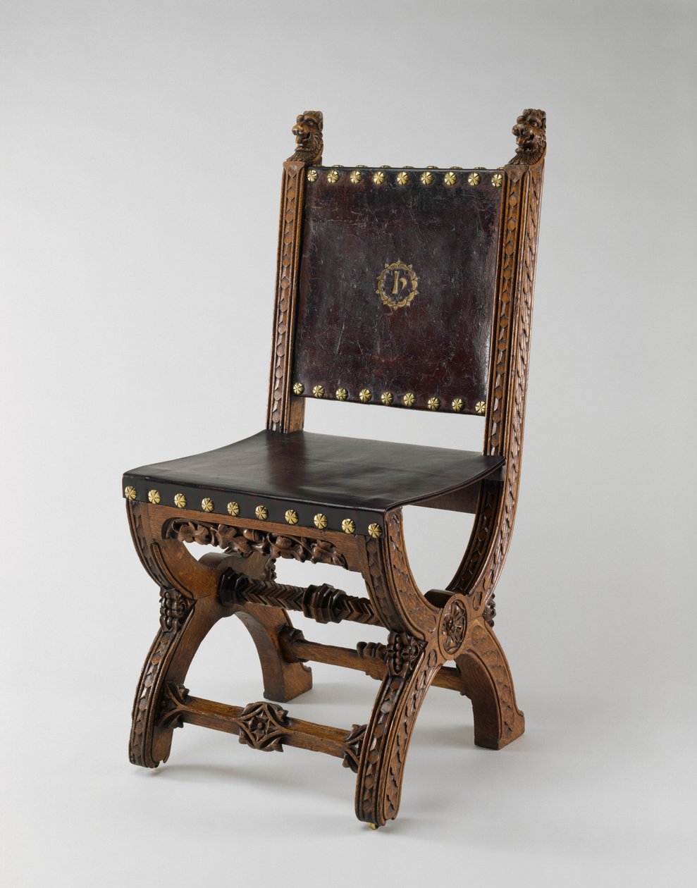 Sedia a X, realizzata da John Webb, c.1847 (quercia, pelle e ottone) da Augustus Welby Northmore Pugin