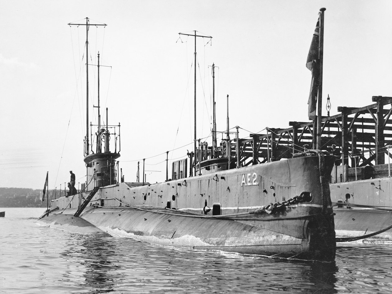 Sommergibili della Marina Australiana (RAN) AE1 e AE2, circa 1914 da Australian Photographer