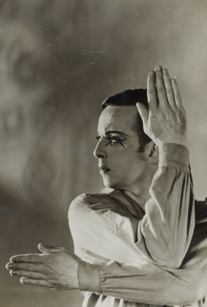 Cartolina di Robert Helpmann (1909-86) in The Wanderer 1941 da Australian Photographer
