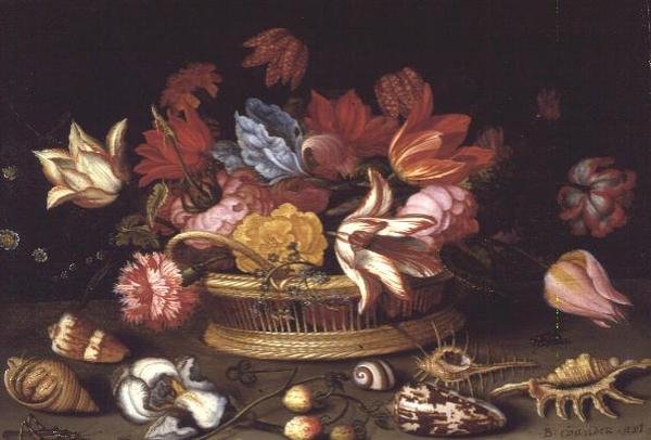 Un cesto di fiori con conchiglie su un ripiano da Balthasar van der Ast