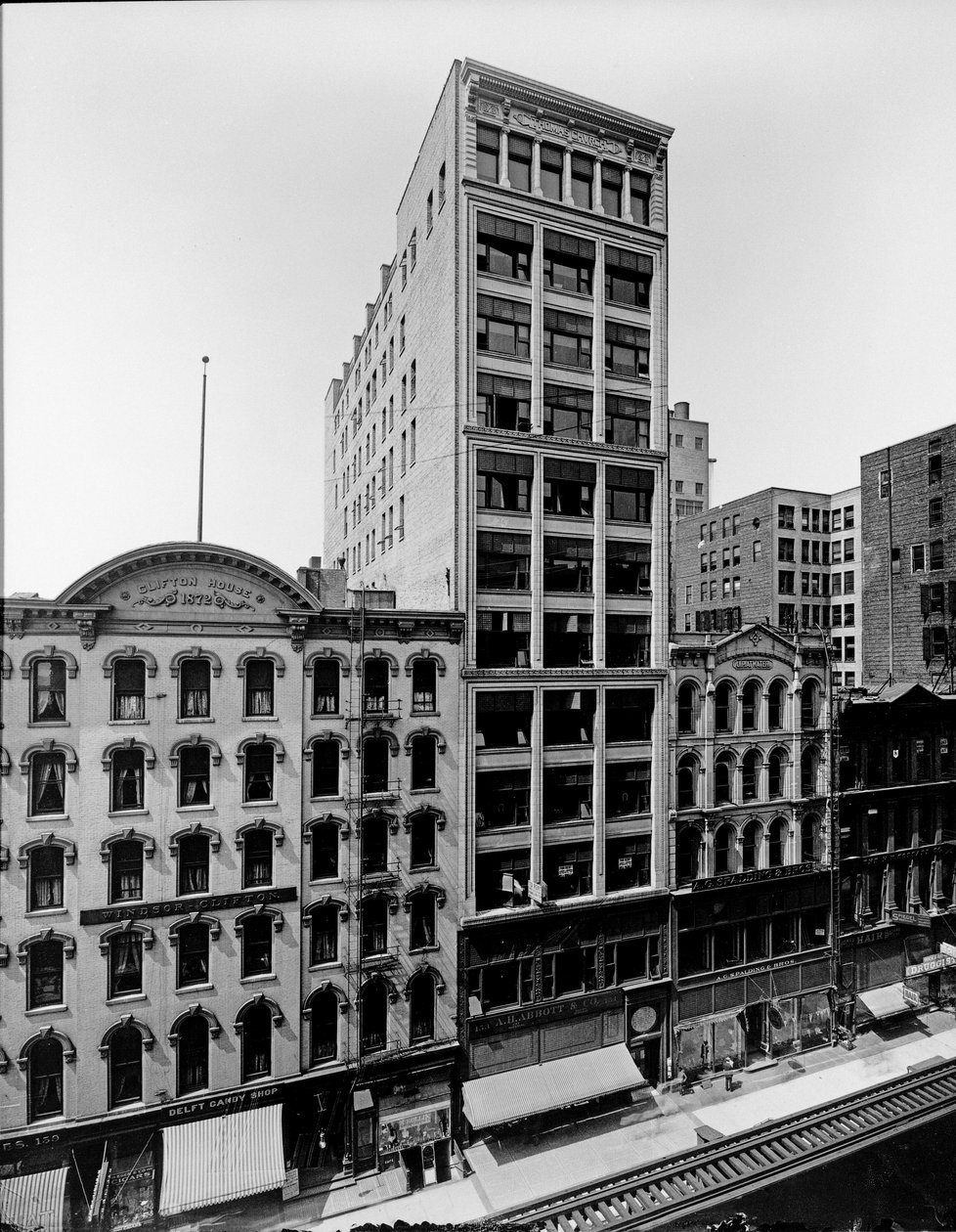 Clifton House, Thomas Church building e J. P. Atwater building, Chicago, Illinois, USA, c.1900 da Barnes and Crosby
