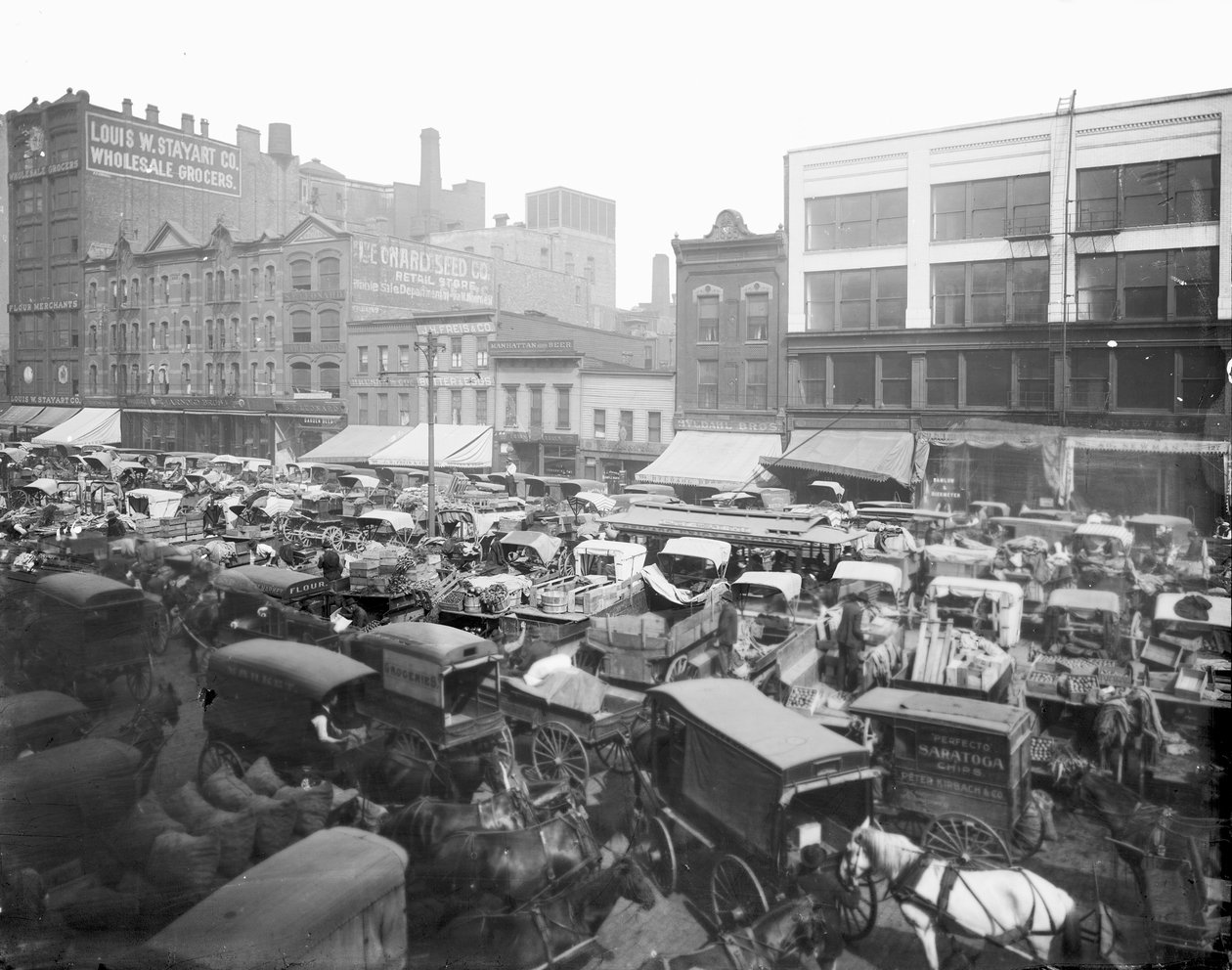 Haymarket Square, Chicago, Illinois, USA, c.1905 da Barnes and Crosby
