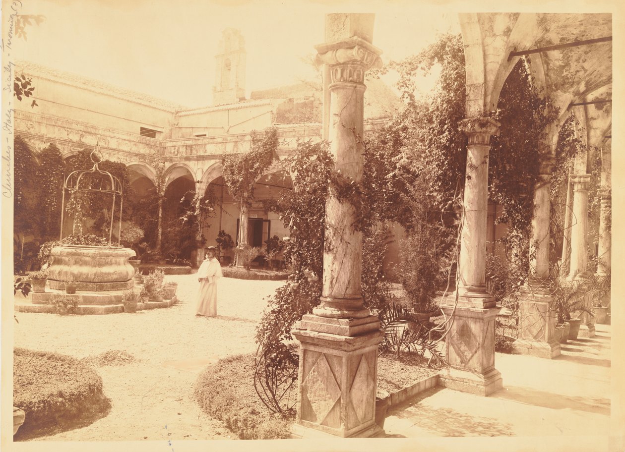 Cortile di chiesa, Sicilia da Baron Wilhelm von Gloeden