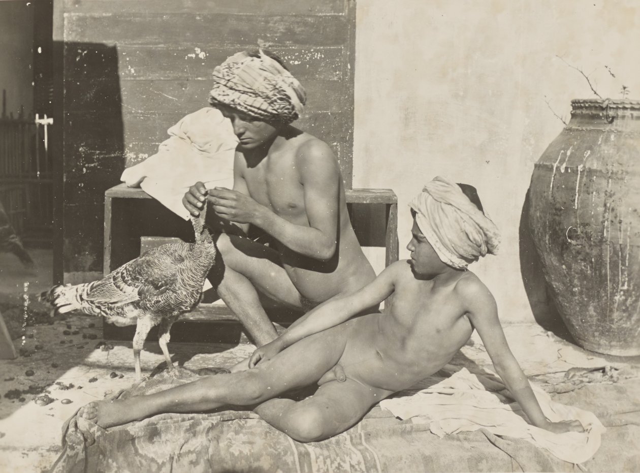 [Due giovani nudi con tacchino] da Baron Wilhelm von Gloeden
