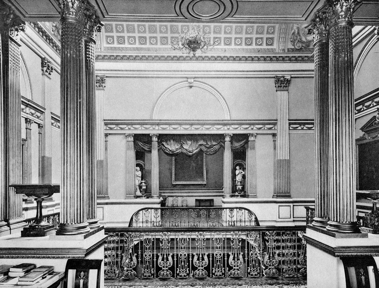 La grande scalinata, Londonderry House, 1908 da Bedford Lemere and Company