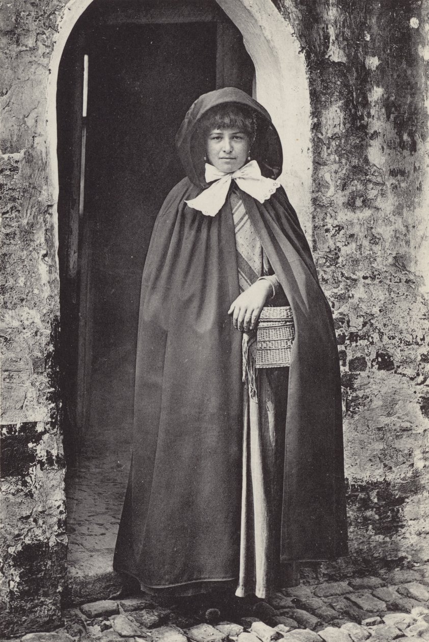 Giovane ragazza di Bruges (foto b/n) da Belgian Photographer