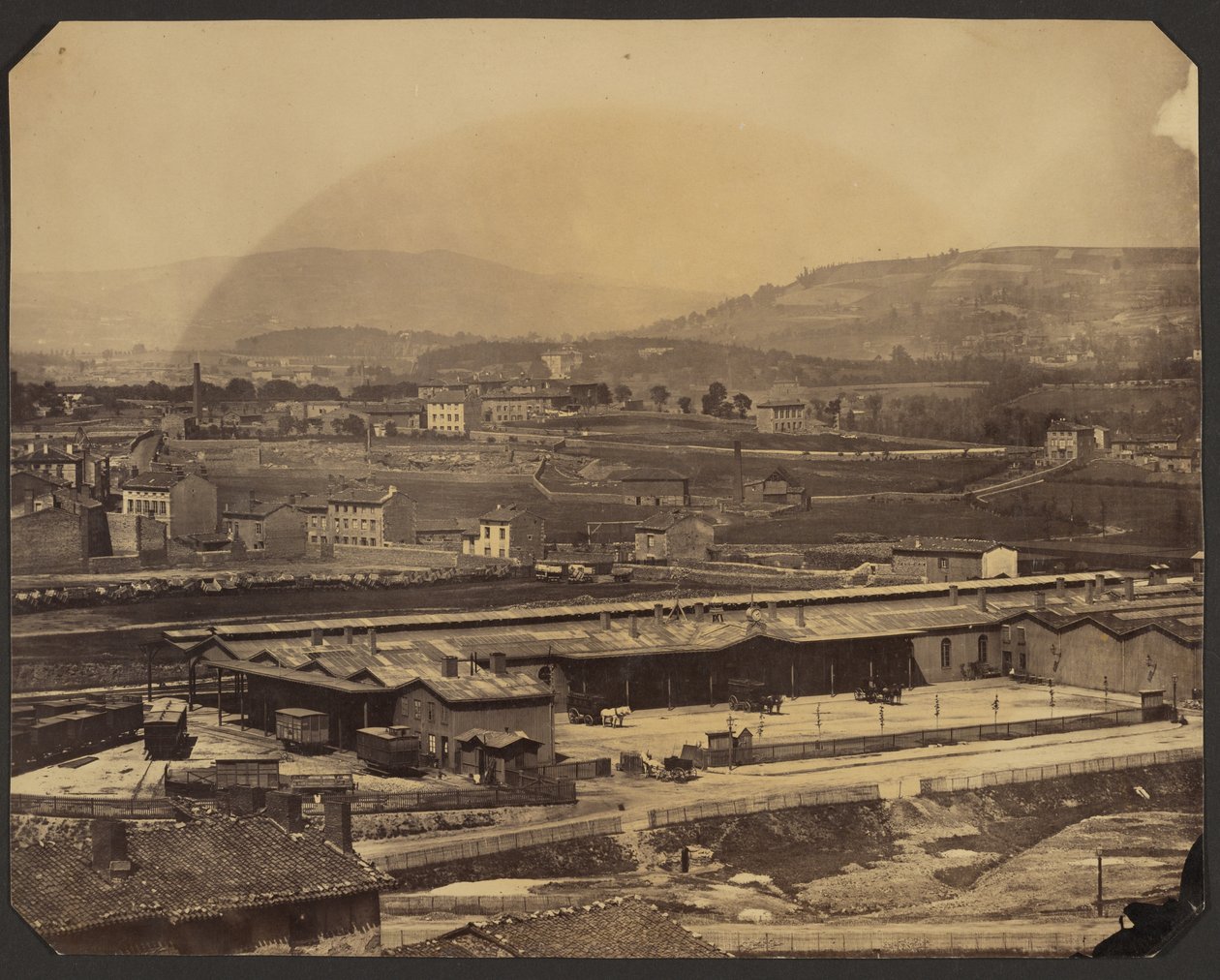 Vista di St. Etienne verso est in direzione della stazione ferroviaria da Belotti