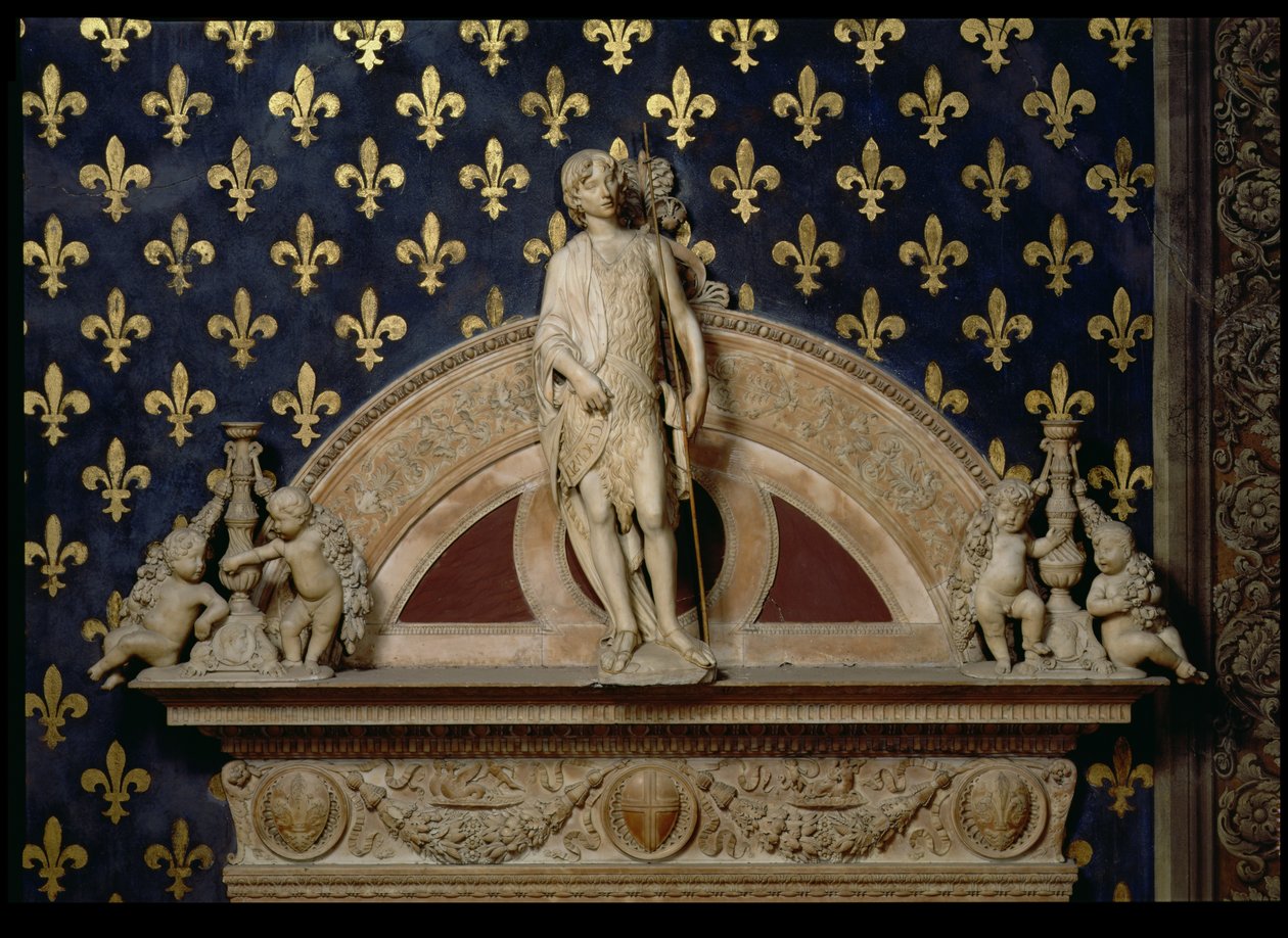 San Giovanni Battista affiancato da due candelabri, da una cornice della Sala dei Gigli (1470) da Benedetto da Maiano