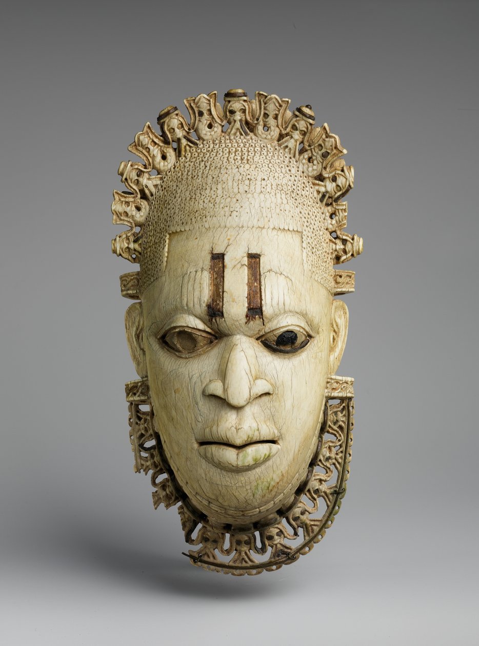 Maschera pendente di Iyoba (Regina Madre) da Benin Benin