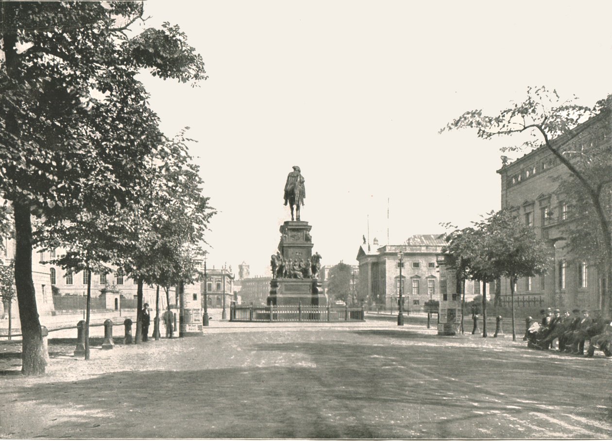 Statua di Federico il Grande, Unter Den Linden, Berlino, Germania, 1895 da Berlin Photographic Co