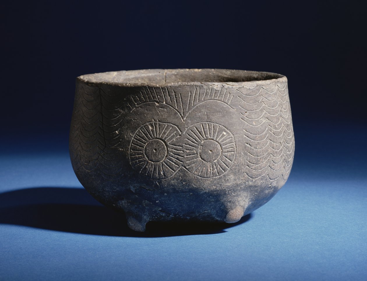 Ciotola, con decorazione incisa raffigurante cervi, da Los Millares, Spagna, Età del Rame, c.2000 a.C. (ceramica) da Bronze Age