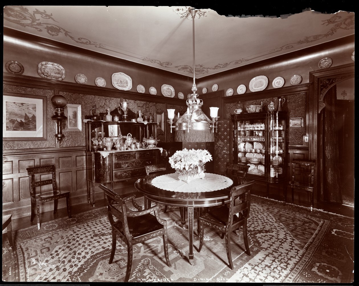 Una sala da pranzo nella residenza della signora Leslie Carter a New York, 1903 (stampa al gelatino d