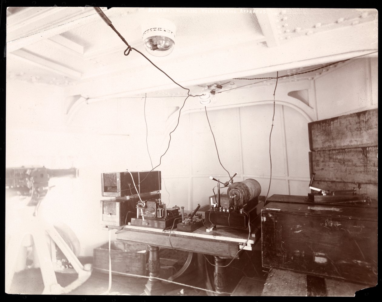 Apparecchio telegrafico senza fili di Marconi, 1899-1900 da Byron Company