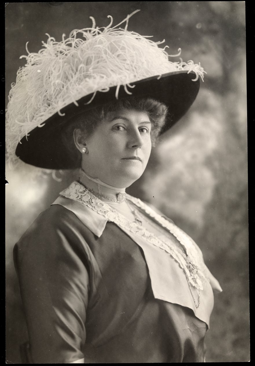 Ritratto di Miss Gresham da Byron Company