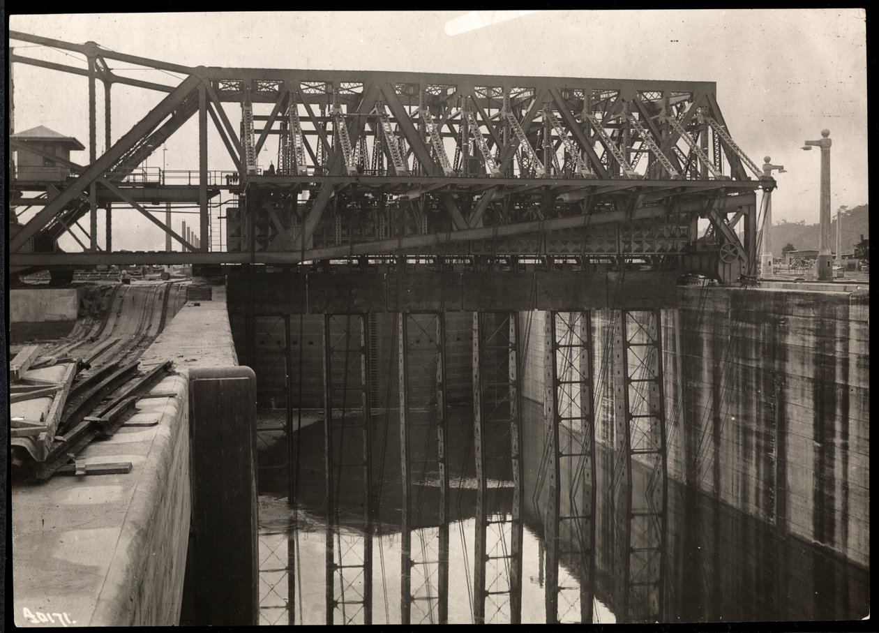 Vista del Canale di Panama durante la Costruzione, 1912 o 1913 da Byron Company