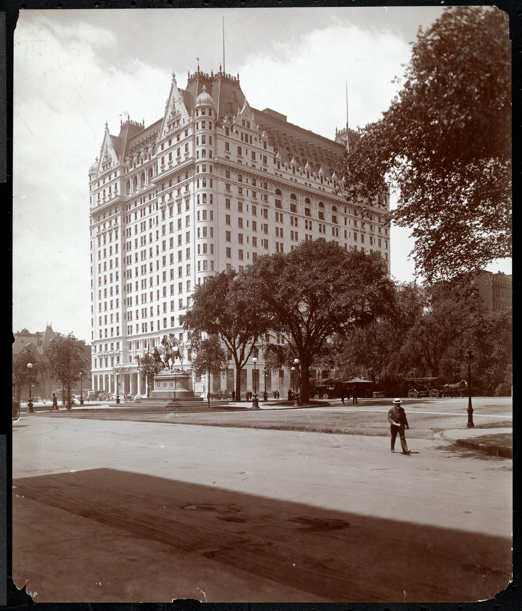 Hotel Plaza, 5th Avenue e 59th Street, New York, 1907 da Byron Company