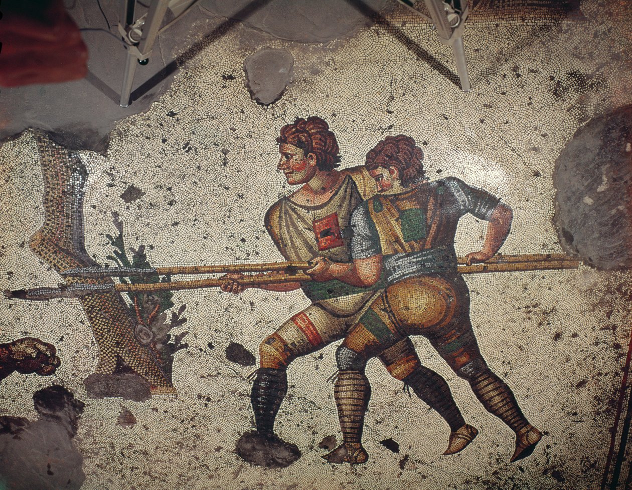 Due uomini che combattono una tigre, pavimento del Gran Palazzo Imperiale, Costantinopoli, V-VI secolo da Byzantine