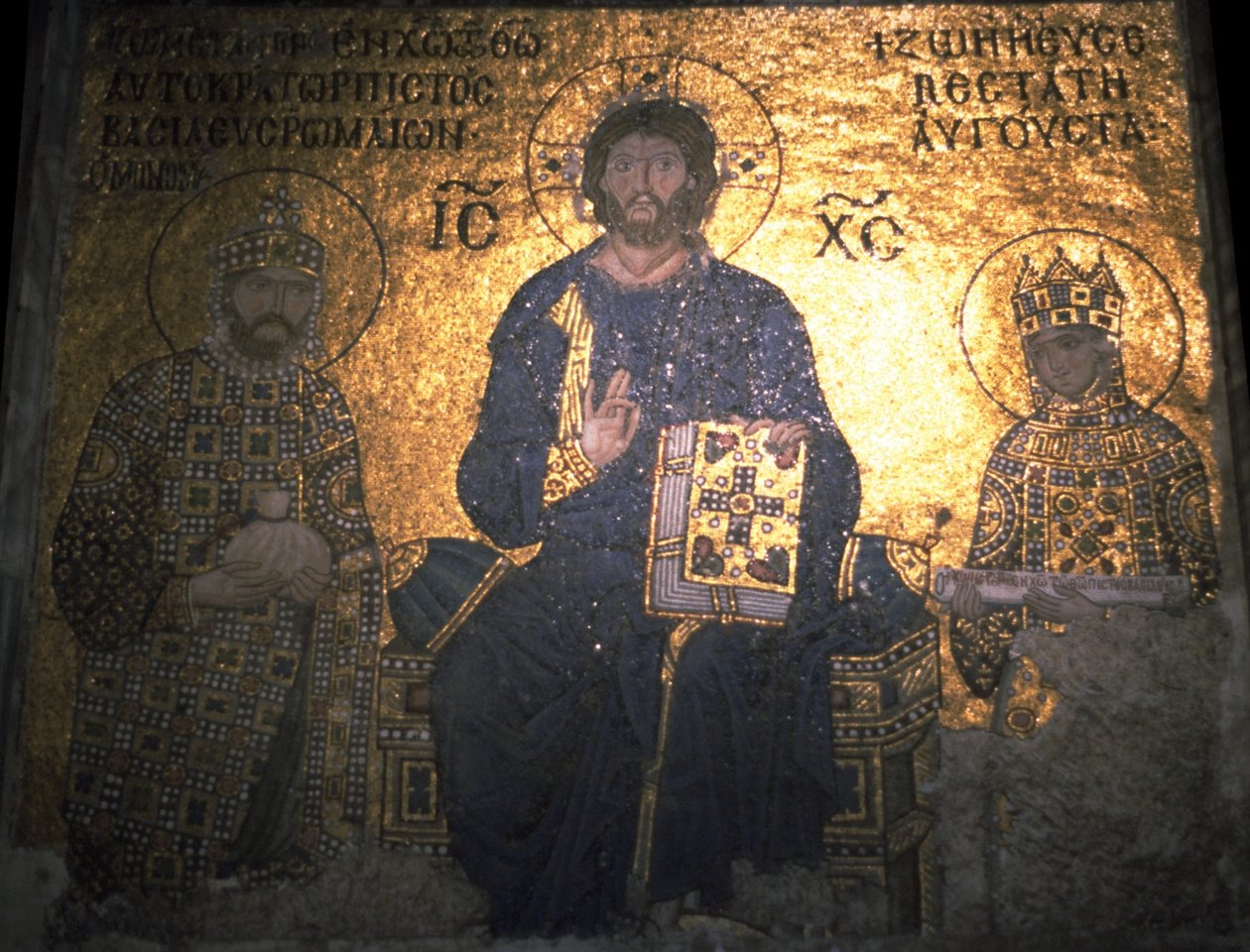 Cristo Pantocratore tra l