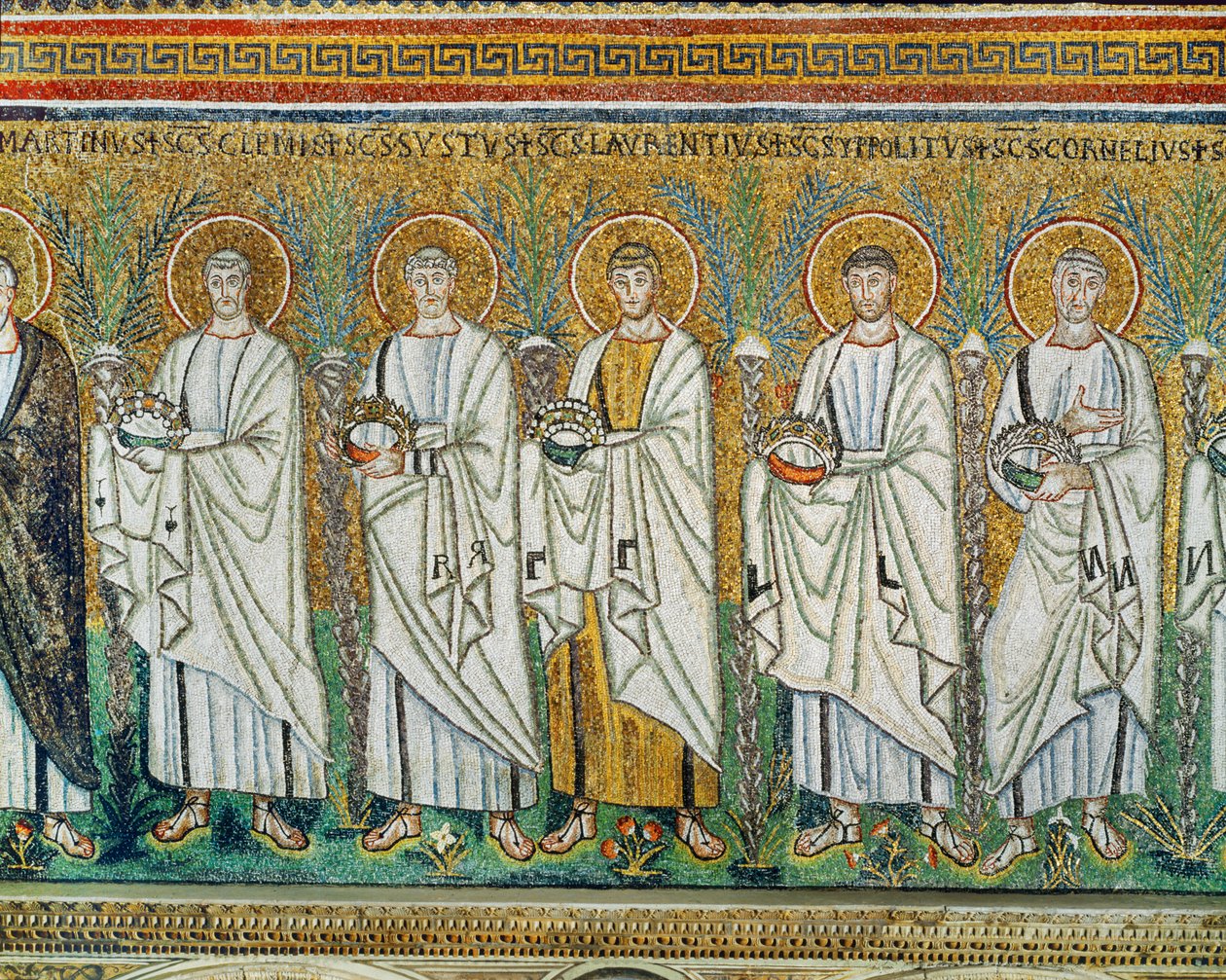 Processione dei martiri San Clemente, Sisto, Lorenzo, Ippolito, Cornelio, tutti con corona - simbolo dei martiri, VI secolo (mosaico) da Byzantine School