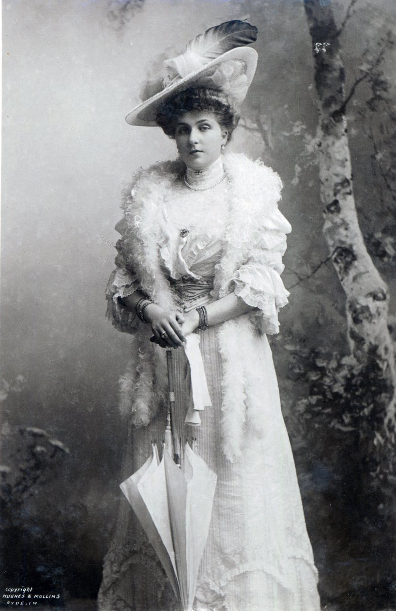 Regina di Spagna, Ena di Battenberg, c.1910 da J.B. and Brown J. Rowbotham