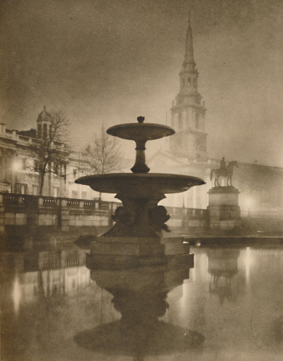 La pioggia notturna ha trasformato i marciapiedi in una pozza di riflessi, c1935 da Calkin