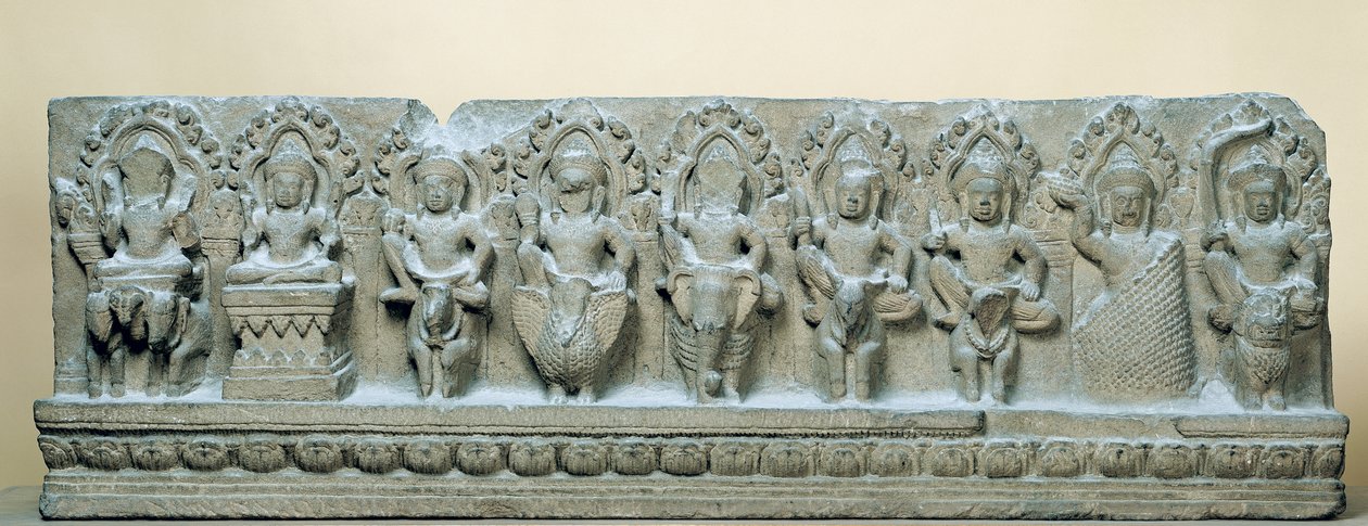 Fregio che raffigura nove divinità da Cambodian School