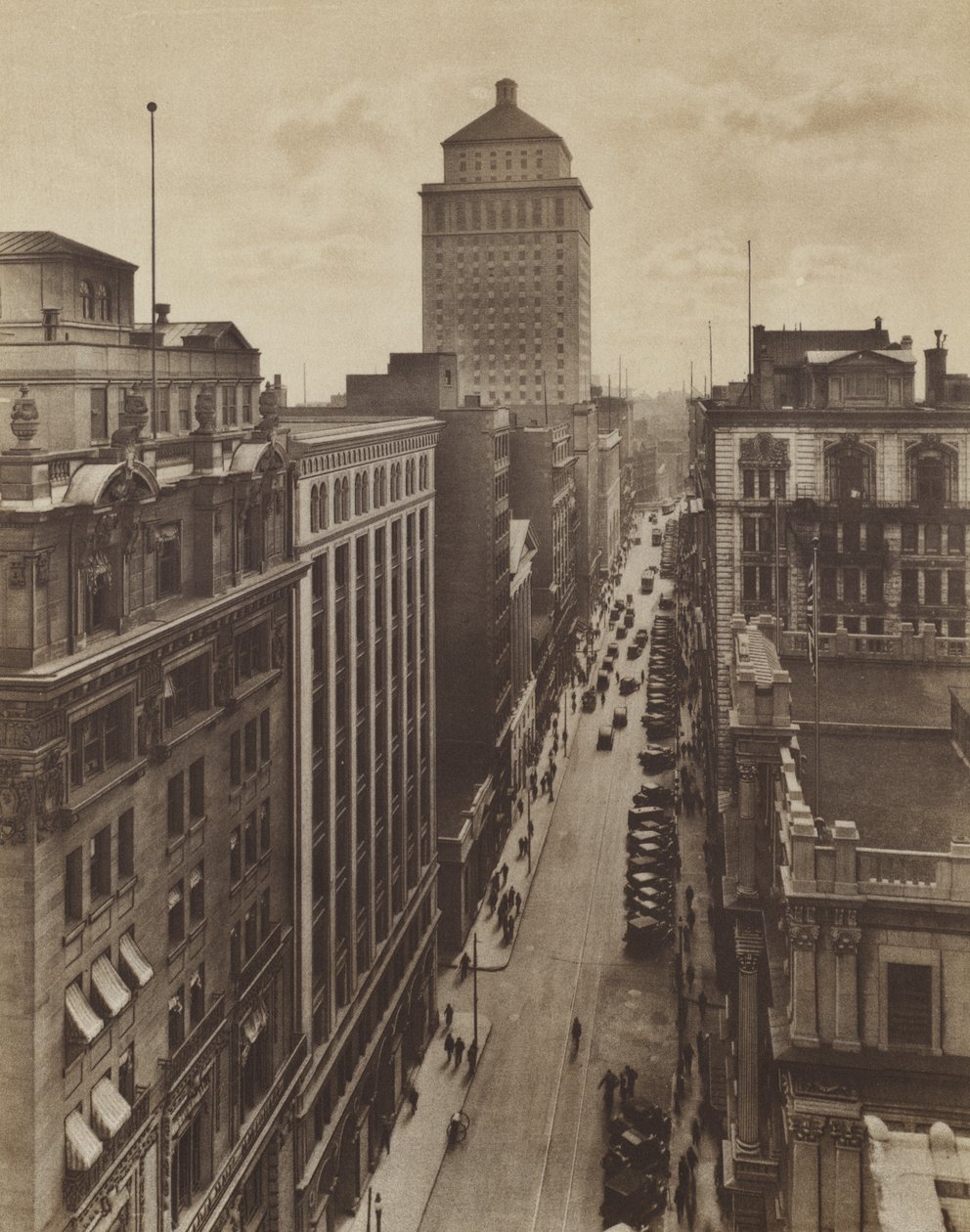 St James Street, il centro bancario e commerciale (foto b/n) da Canadian Photographer