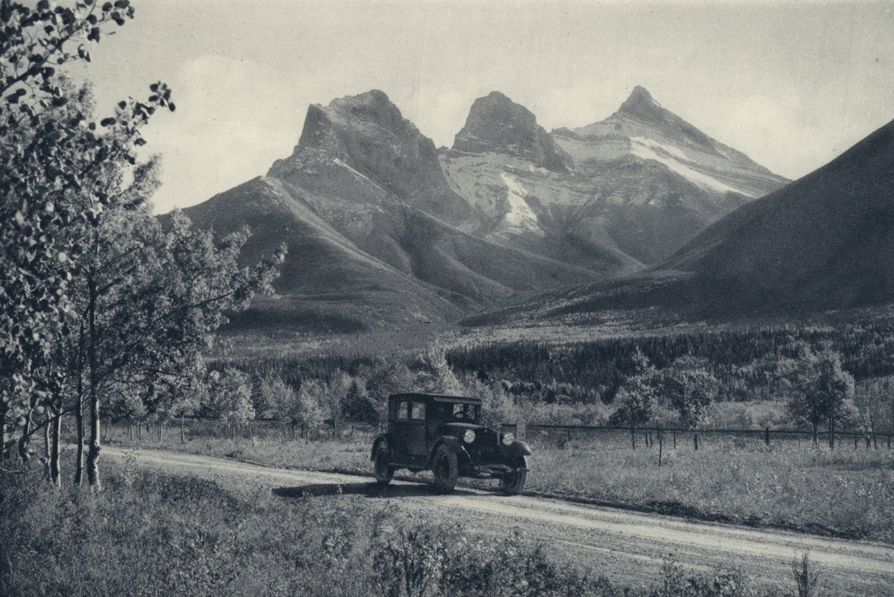 Le Montagne Rocciose canadesi: Tre Sorelle, Banff (foto b/n) da Canadian Photographer
