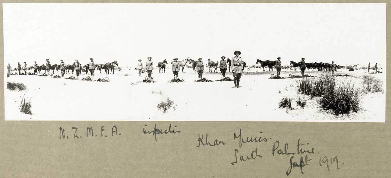 Ispezione N.Z.M.F.A., Khan Yunis, settembre 1917 da Capt. Arthur Rhodes