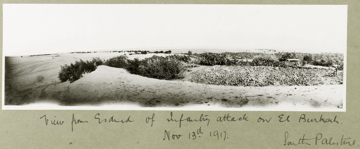 Vista da Esdud di un attacco di fanteria su El Burkah, 13 novembre 1917 da Capt. Arthur Rhodes