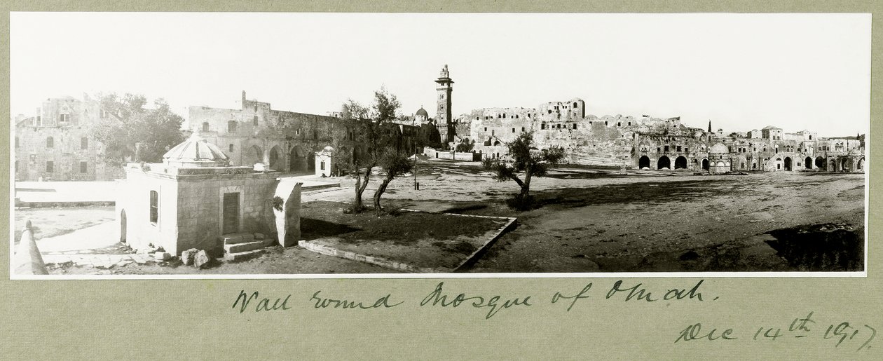 Muro intorno alla Moschea di Omah, 14 dicembre 1917 da Capt. Arthur Rhodes