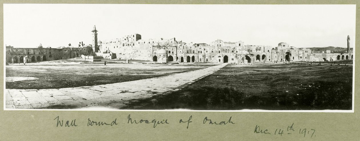 Muro intorno alla Moschea di Omah, 14 dicembre 1917 da Capt. Arthur Rhodes