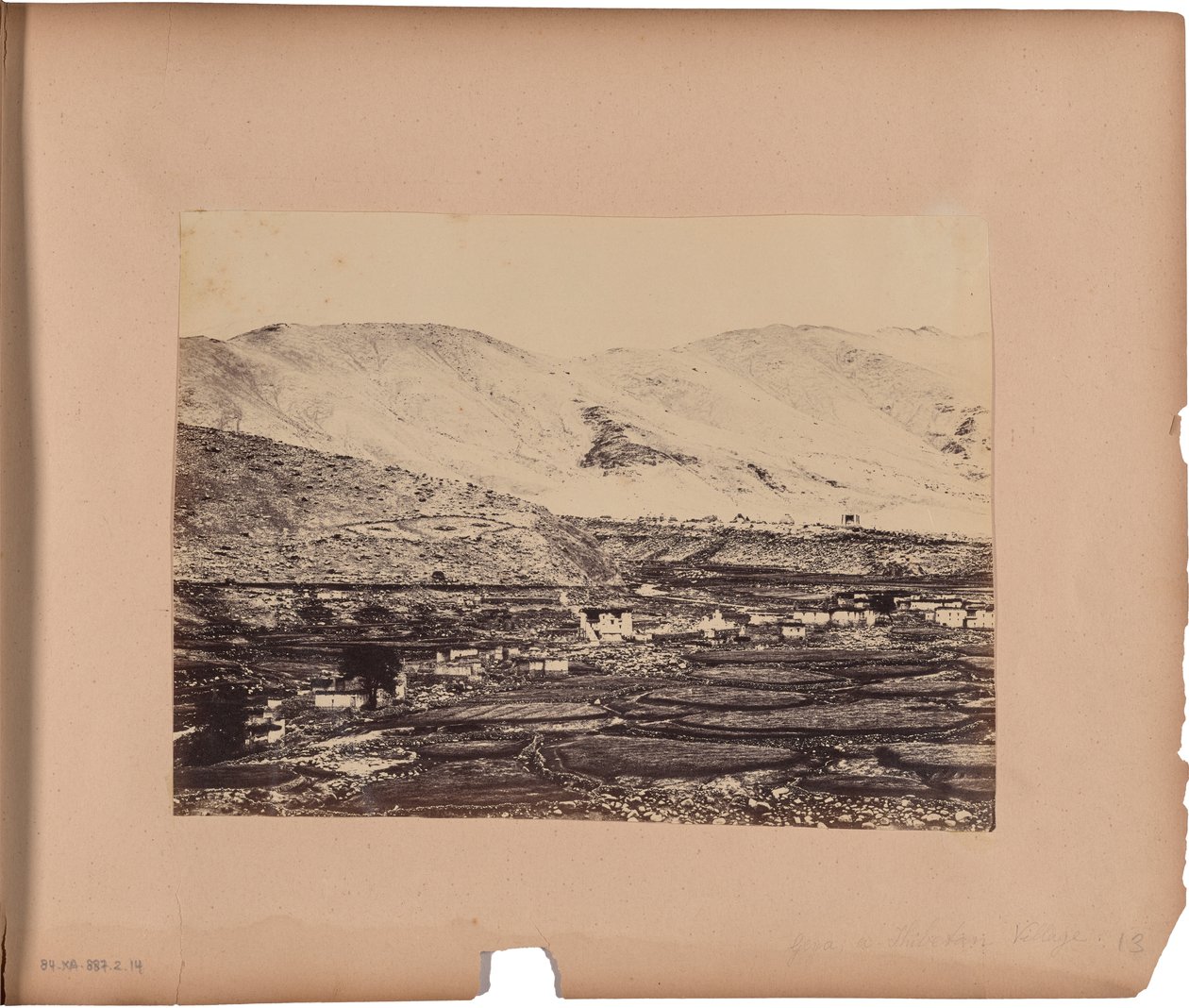 Geya, un villaggio tibetano da Capt. Melville Clarke