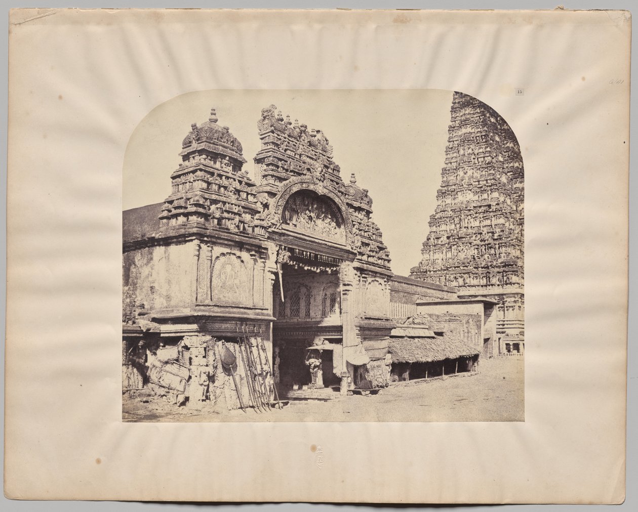 Ingresso al Tempio Minakshi Sundareshvara, Madurai da Captain Linnaeus Tripe