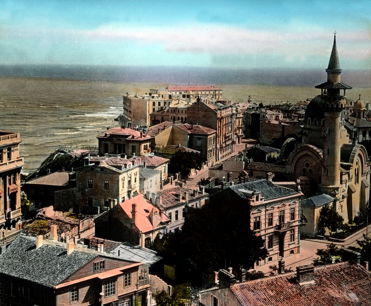 Romania, città di Costanza, uno dei più grandi porti sul Mar Nero. Vista sulla Grande Moschea Mahmudiye, circa 1920 da Carl Simon