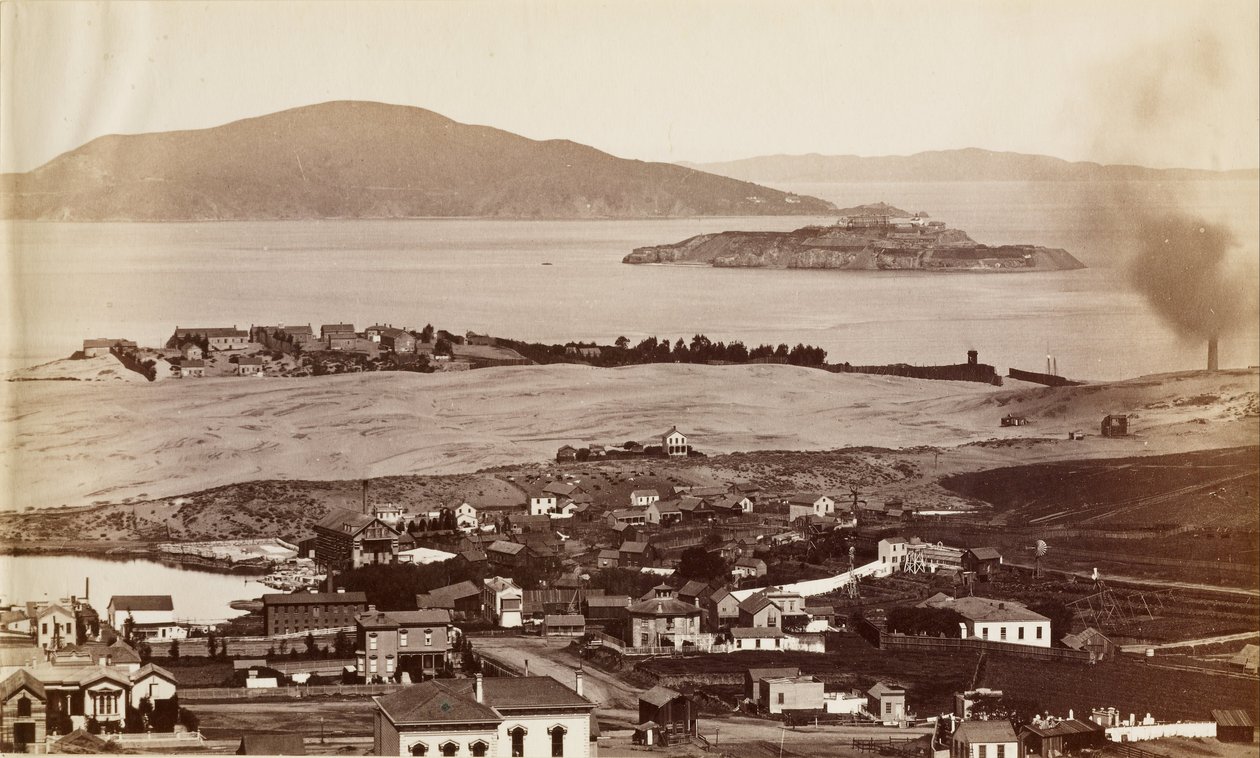 (Alcatraz e Black Pt. da Russian Hill, S.F.) da Carleton E. Watkins