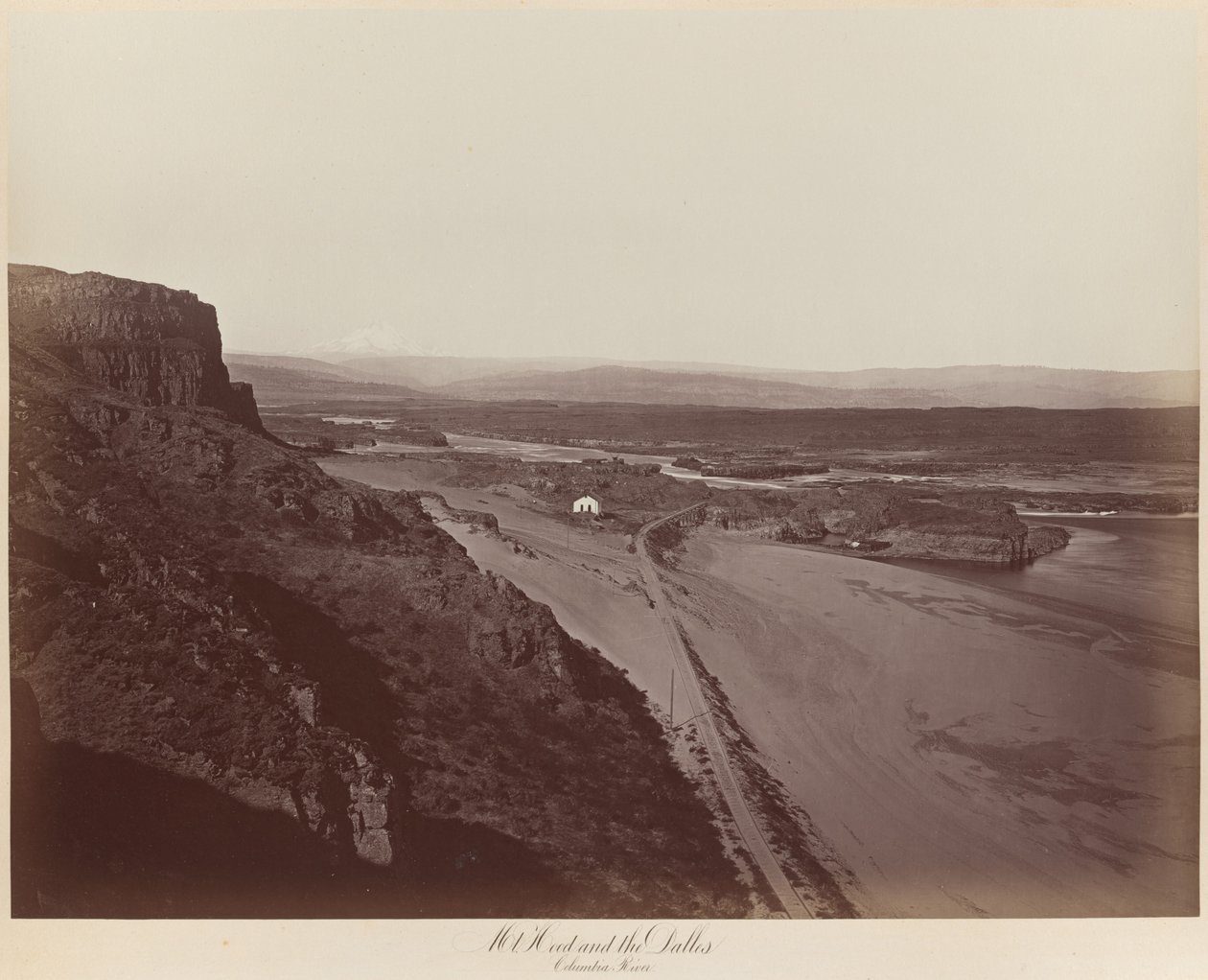 Monte Hood e le Dalles, fiume Columbia da Carleton E. Watkins