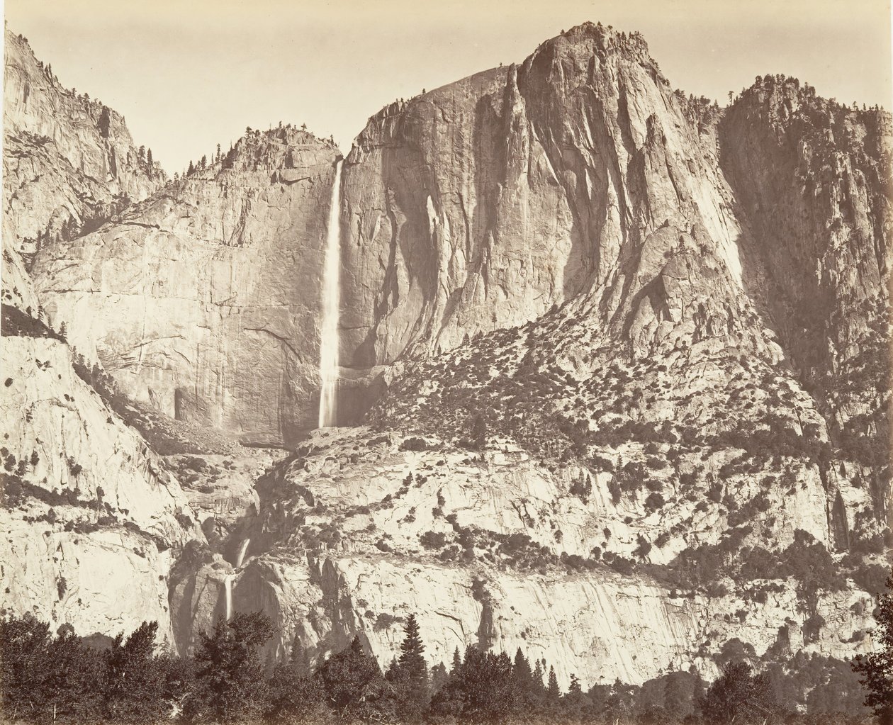 Cascate di Yosemite, 2.634 piedi da Carleton Emmons Watkins