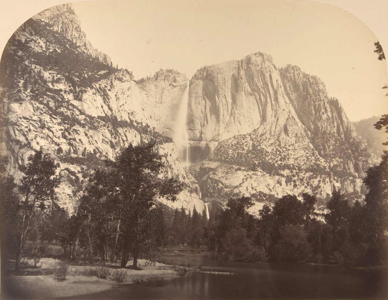 Cascate di Yosemite, vista del fiume, 2637 piedi, 1861 da Carleton Emmons Watkins