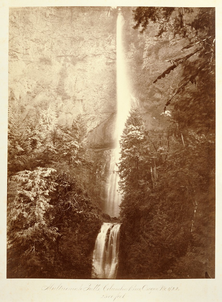 Cascate Multnomah, fiume Columbia, Oregon, 2500 piedi. da Carleton Watkins