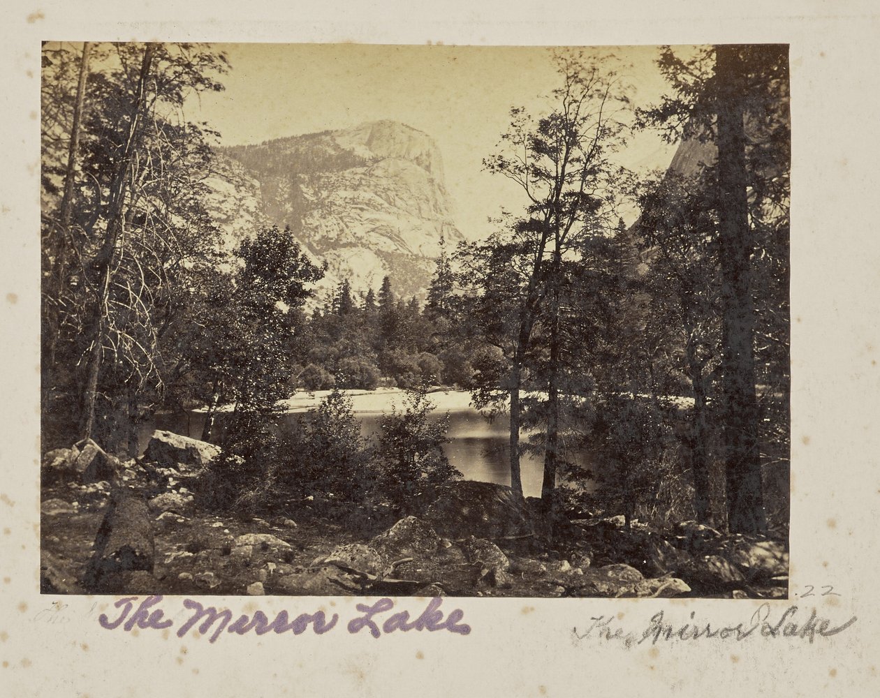 Il lago, Valle dello Yosemite, Contea di Mariposa, CAL. (No.1028) da Carleton Watkins