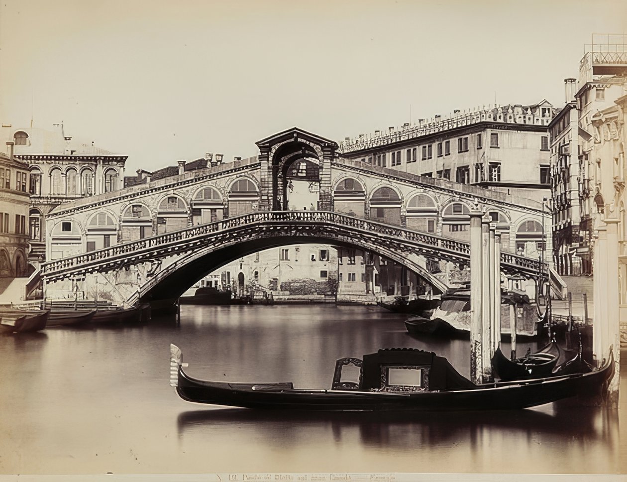 Vista del Canal Grande con il Ponte di Rialto a Venezia da Carlo Naya