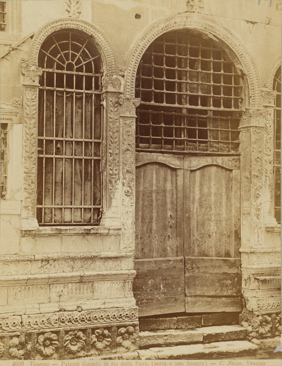 Palazzo Guizetti - porte e finestre da Carlo Naya
